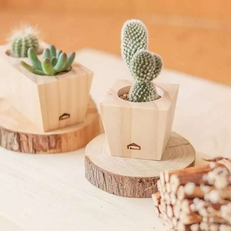 33. Escolha os vasos de madeira mais lindos para sua decoração – Via: Pinterest