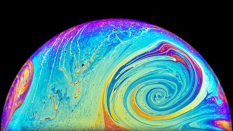 O fluxo de fluidos pode ser estudado a partir de uma bolha de sabão em laboratório