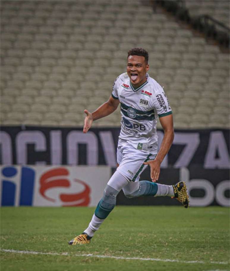 Rodrigo Muniz comemora gol pelo Coritiba (Foto: Divulgação/Twitter)