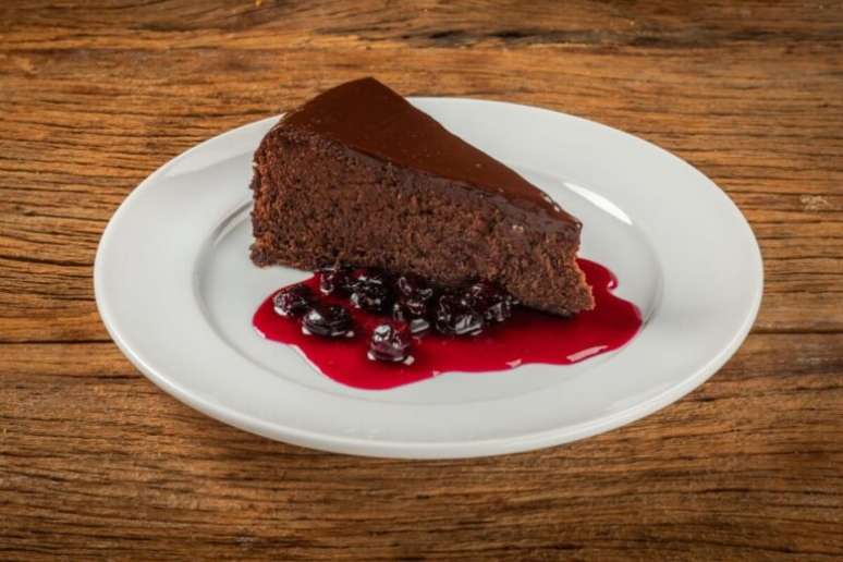 Guia da Cozinha - Bolo de chocolate com cerveja preta