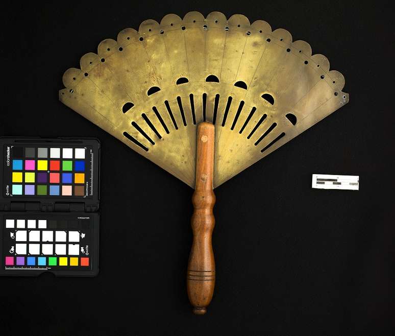 Acervo est&aacute; sendo fotografado e ser&aacute; posteriormente catalogado