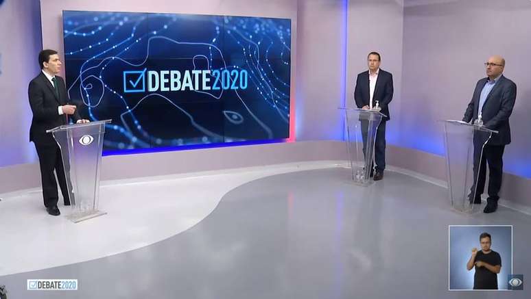 Rafa Zimbaldi (PL) e Dário Saadi (Republicanos) em primeiro debate do segundo turno em Campinas.