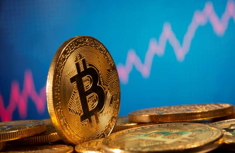 Bitcoin sobe para maior nível em 3 anos
 19/11/2020 REUTERS/Dado Ruvic/IIustração