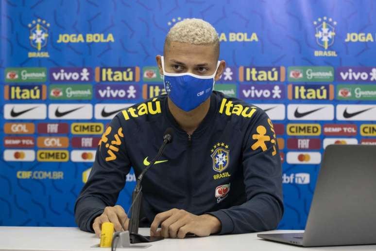 Dia da Consciência Negra: jogadores do Brasil e CBF falam sobre