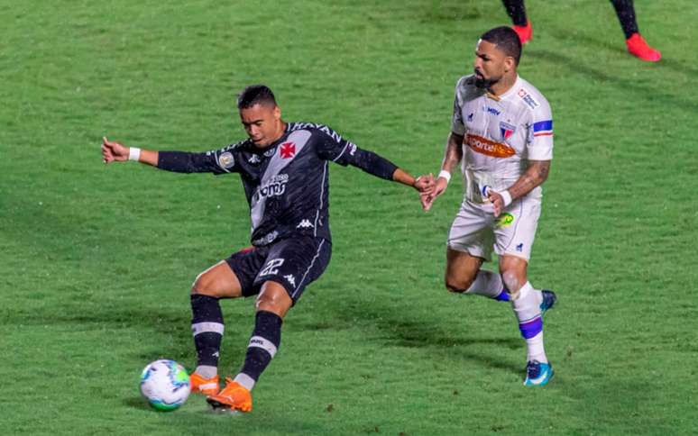 Yago Pikachu foi o substituo de Benítez na noite desta quinta-feira, em São Januário (Foto: Maga Jr/Ofotografico)