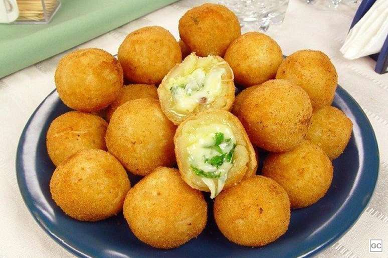 Guia da Cozinha - 9 versões de bolinhas de queijo que você precisa provar