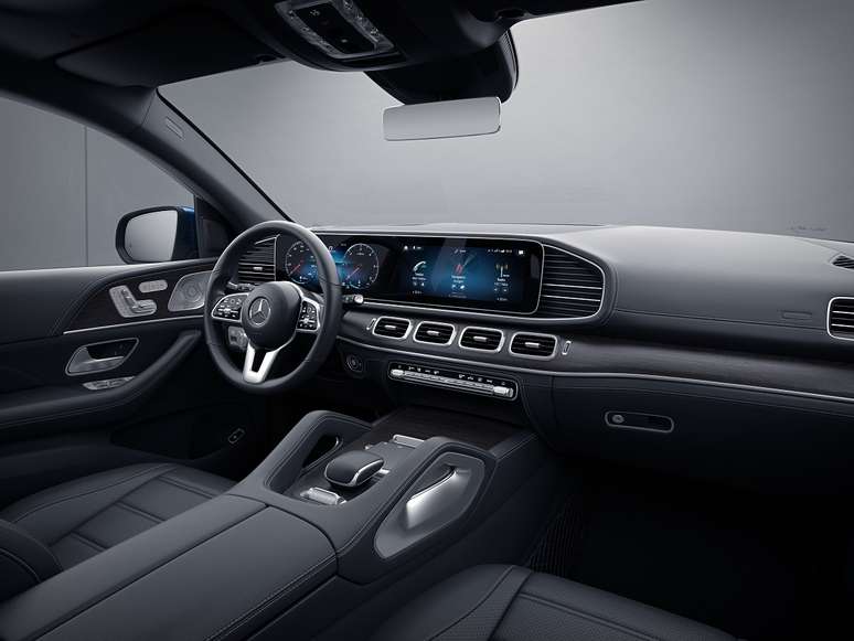 Interior do Mercedes-Benz GLE Coupé, que pode ser encomendado por R$ 675.900.