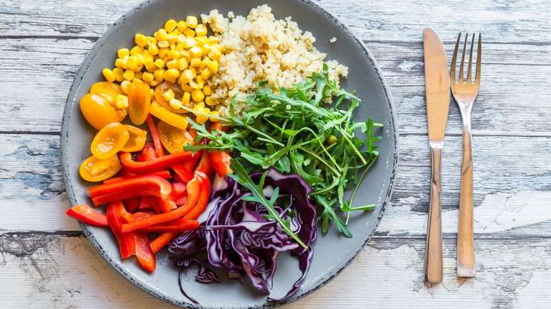 "Toda a vida na Terra est&aacute; naquele prato de comida, trata-se de aprender a observar em profundidade."