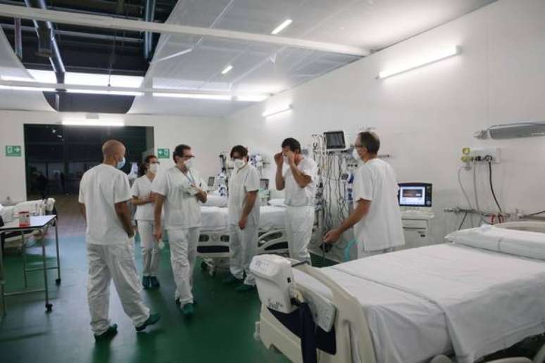 Hospital de campanha realizado em Bergamo