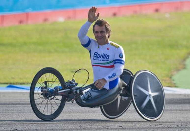 Alex Zanardi sofreu um grave acidente em junho passado