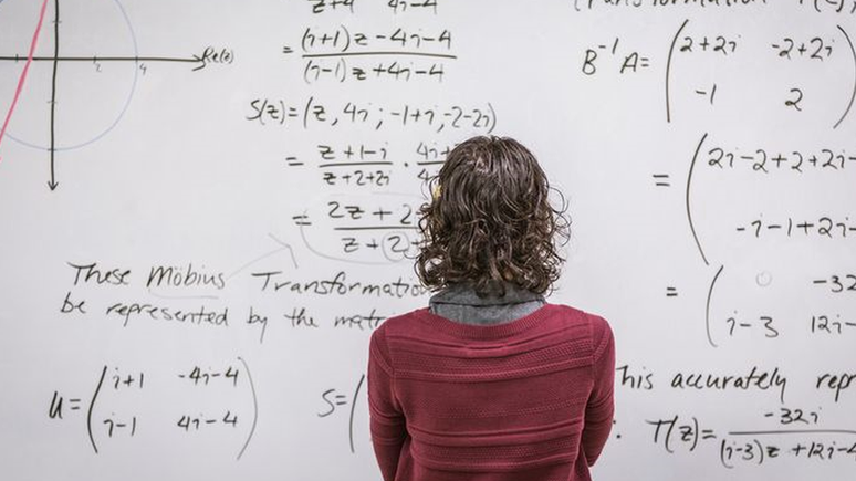 "As pessoas acham que matemático gosta de fazer conta rápido, mas é mentira. Isso acontece só na sala de aula"