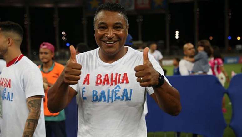 Roger Machado foi demitido pelo Bahia e deu lugar ao experiente Mano Menezes