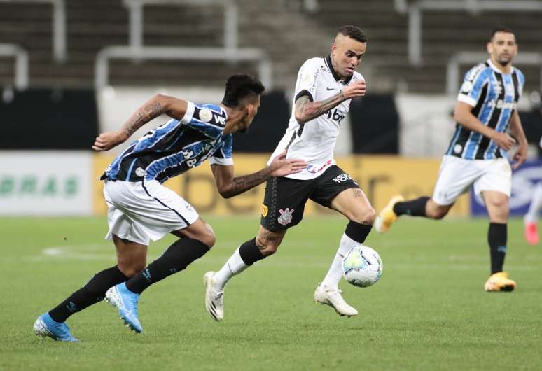 Luan foi um dos heróis corintianos que seguraram o empate contra o Grêmio