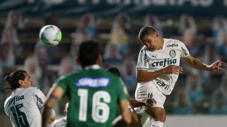 Renan em jogo contra a equipe do Goiás (Foto: Cesar Greco/Palmeiras)