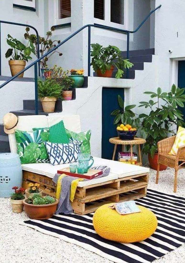 23. Poltrona de pallet na varanda moderna &ndash; Via: Pinterest