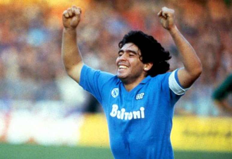 Maradona é um dos maiores, se não o maior, ídolo do Napoli