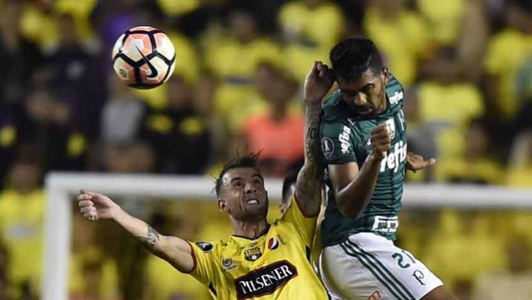Palmeiras perdeu para o Barcelona por 1 a 0, em 2017 (Foto: AFP)