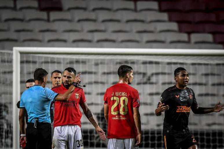 Primeiro duelo entre Benfica e Rangers não faltou emoção (PATRICIA DE MELO MOREIRA / AFP)