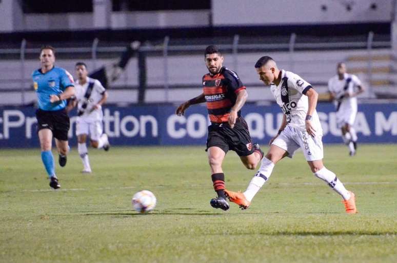 Bruno Rodrigues vem sendo destaque da Ponte Preta na temporada (Foto: Divulgação/Ponte Preta)