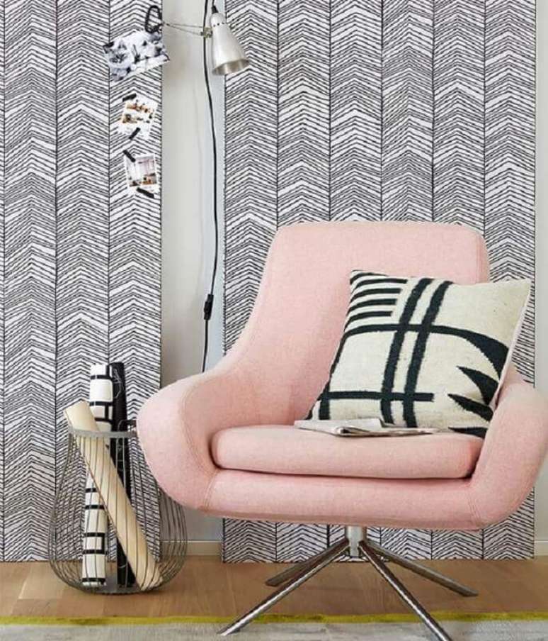 8. Decora&ccedil;&atilde;o com poltrona girat&oacute;ria rosa &ndash; Foto: Westwing