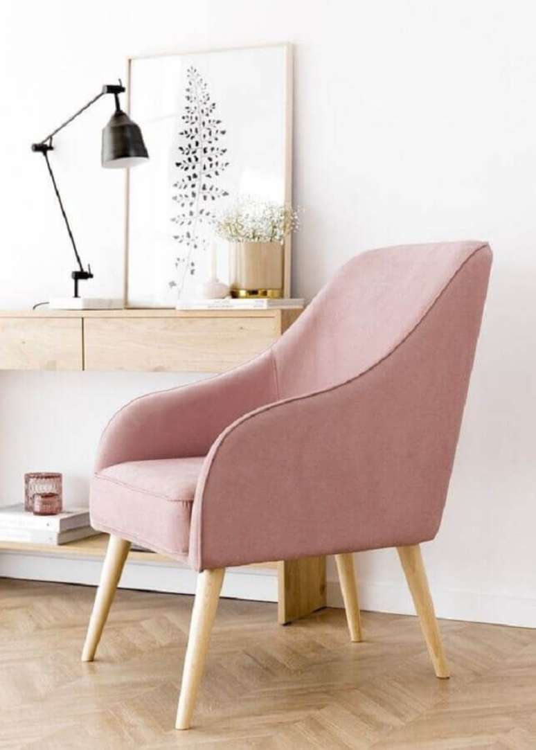 5. A poltrona rosa beb&ecirc; garante um ar delicado ao ambiente &ndash; Foto: Kenay Home
