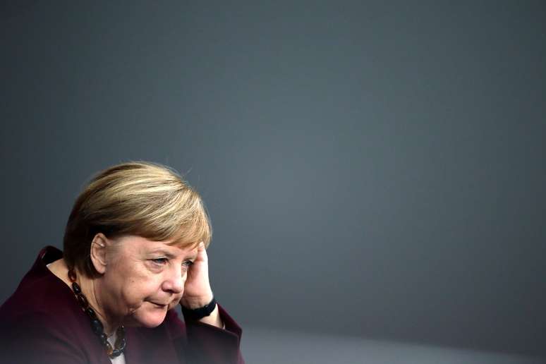 Chanceler alemã, Angela Merkel, em Berlim
26/11/2020 REUTERS/Hannibal Hanschke