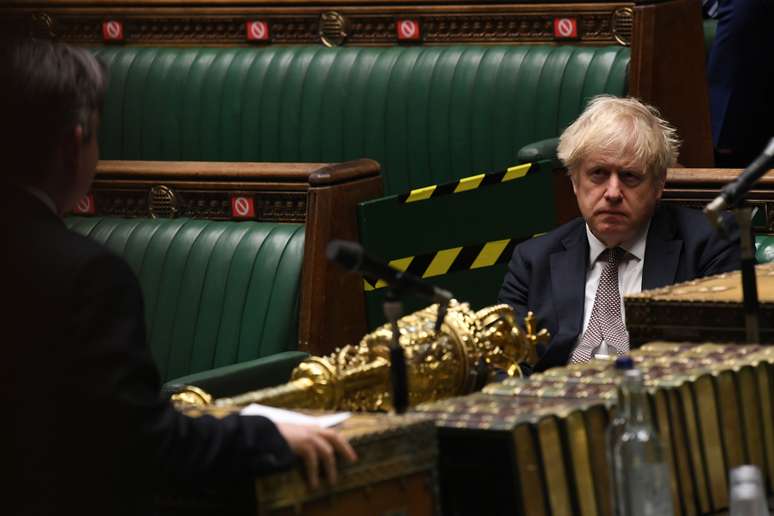 Premiê britânico, Boris Johnson, no Parlamento em Londres
26/11/2020 Parlamento do Reino Unido/Jessica Taylor/Divulgação via REUTERS