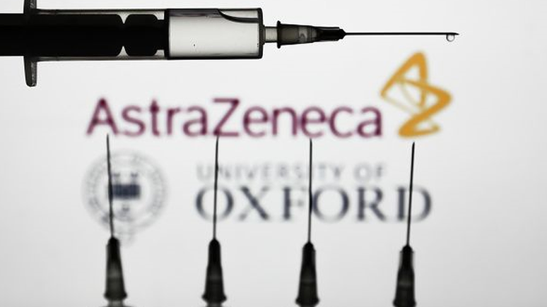Mudança no protocolo das doses aplicadas em voluntários motivada por erro deu origem a um verdadeiro imbróglio envolvendo a candidata à vacina de Oxford/AstraZeneca