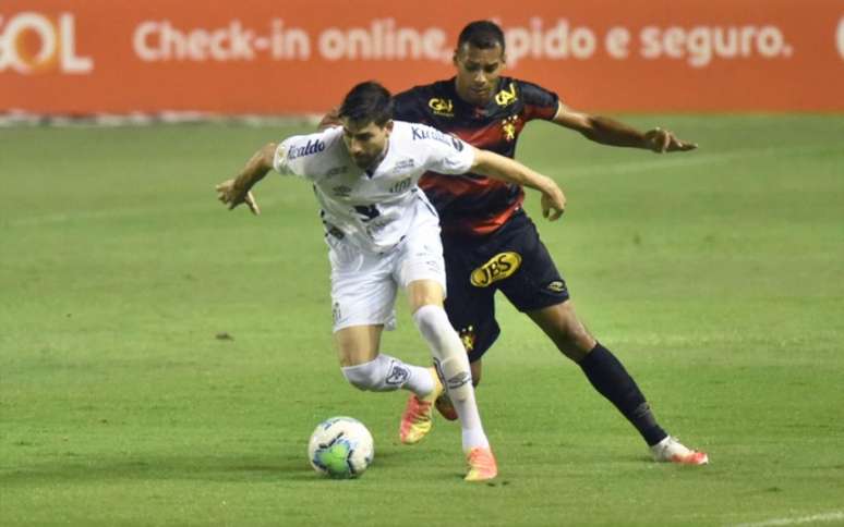 No primeiro turno, o Santos venceu o Sport na Ilha do Retiro por 1 a 0 (Foto: Twitter/Santos)