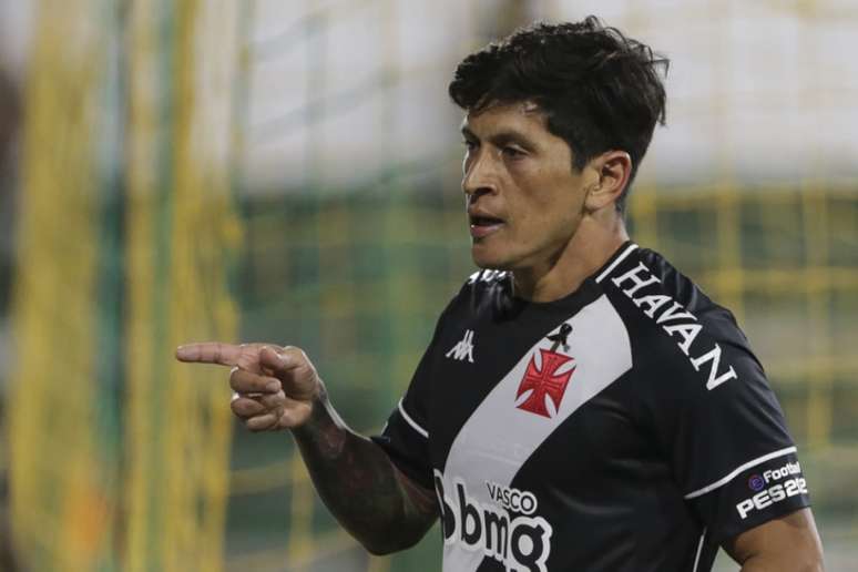 Cano marcou mais um gol para o Vasco e dedicou a sua irmã e ao ídolo Diego Armando Maradona (DANIEL JAYO/AFP)