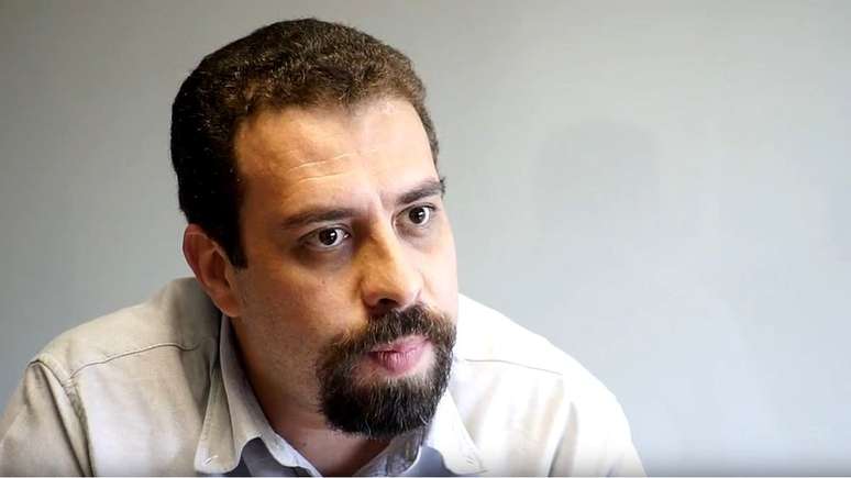 Na disputa pelo segundo turno de São Paulo, a candidatura de Guilherme Boulos (PSOL) é acompanhada de perto por dirigentes de esquerda no país