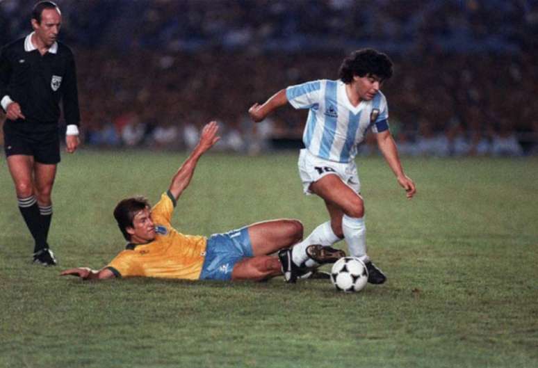 'Maradona driblou a morte muitas vezes', afirma Carlinhos Vergueiro (Foto: Reprodução)