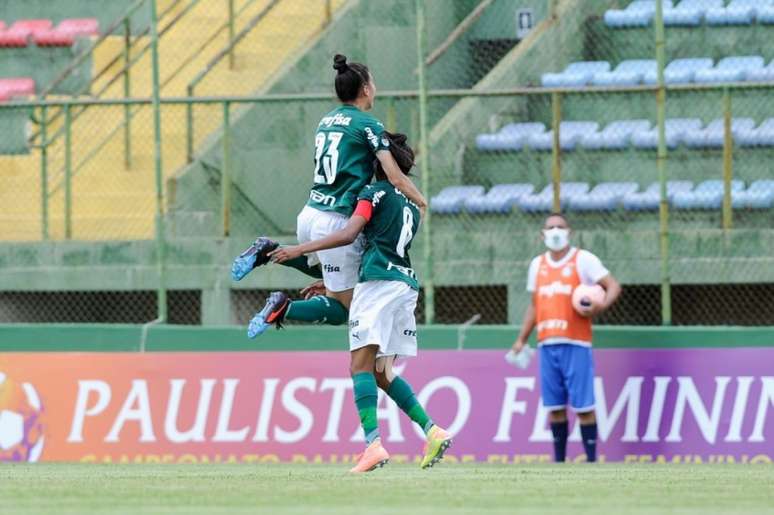 Ary Borges marcou os três gols do Verdão no agregado (Foto: Rodrigo Corsi/Paulista Feminino)
