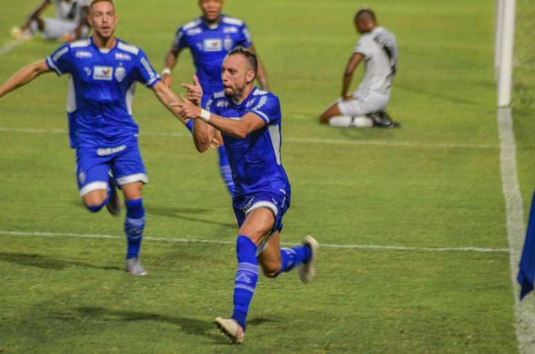 CSA começa a sonhar com acesso à Série A do Brasileirão (Foto: Divulgação)