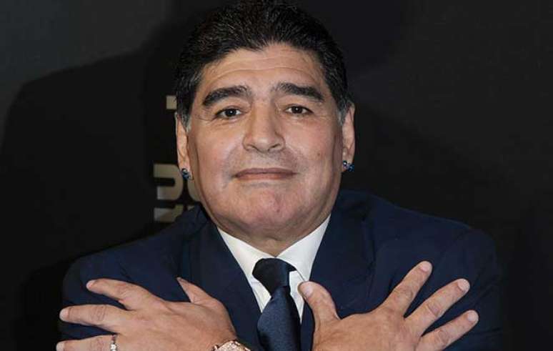 Funcionario de funeraria e despedido por selfie com Maradona