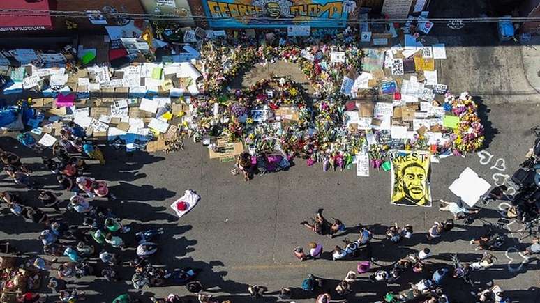 A morte de George Floyd gerou uma onda de protestos no mundo todo