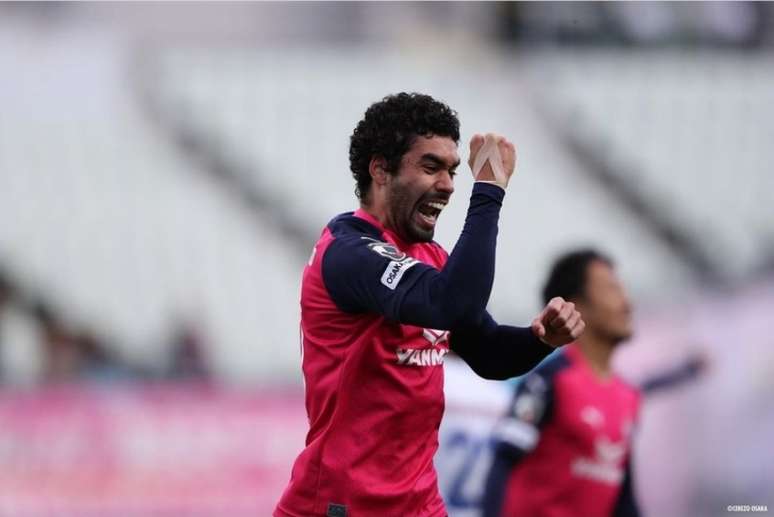 Bruno Mendes faz o gol da vitória do Cerezo Osaka - Divulgação Cerezo Osaka