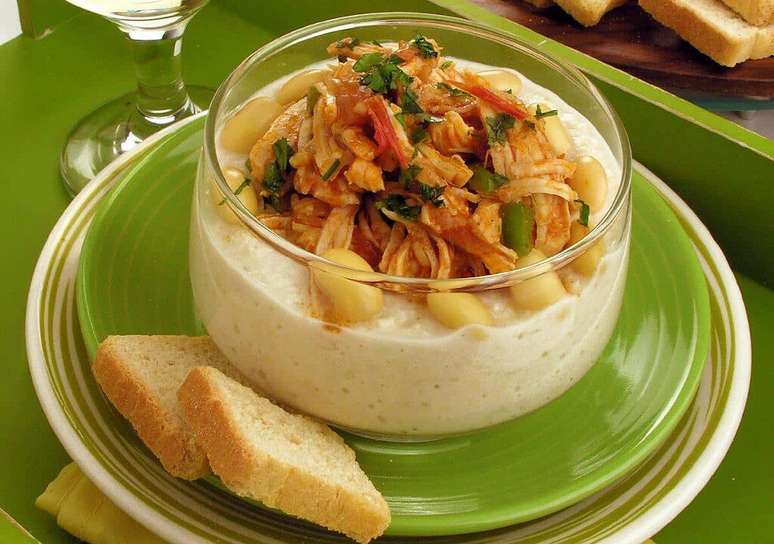 Guia da Cozinha - Frango desfiado: 11 receitas para saborear