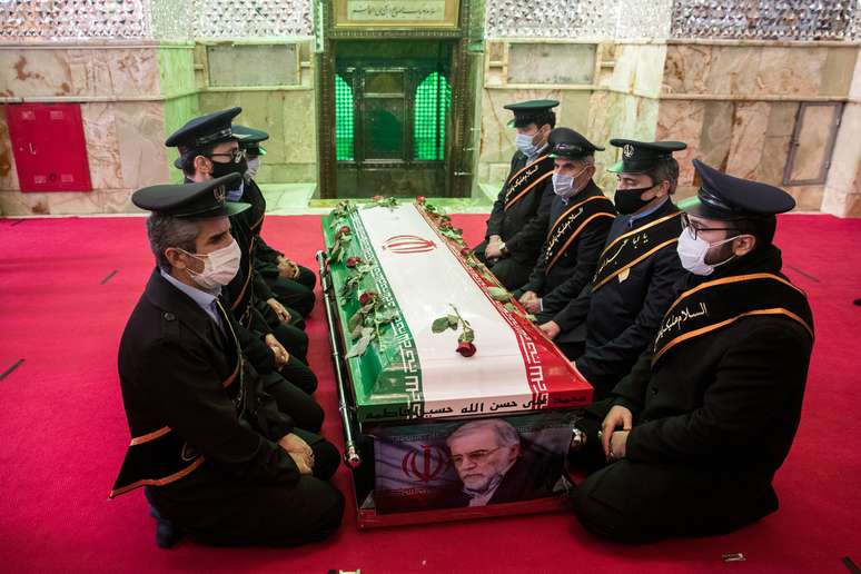 Funeral do cientista iraniano Mohsen Fakhrizadeh em Teerã
30/11/2020 Hamed Malekpour/WANA (West Asia News Agency) via REUTERS
