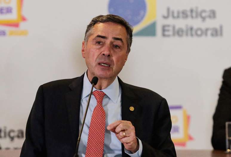 O ministro Luís Roberto Barroso concede coletiva de imprensa Tribunal Superior Eleitoral em Brasília