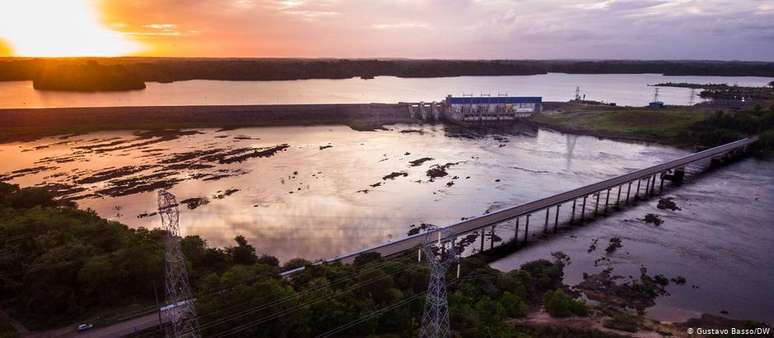A usina hidrelétrica de Ferreira Gomes, perto da cidade de mesmo nome, é uma das três geradoras privadas no Amapá