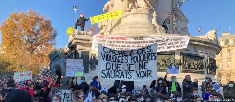 Protestos em Paris reuniram pelo menos 45 mil manifestantes de diversas camadas sociais