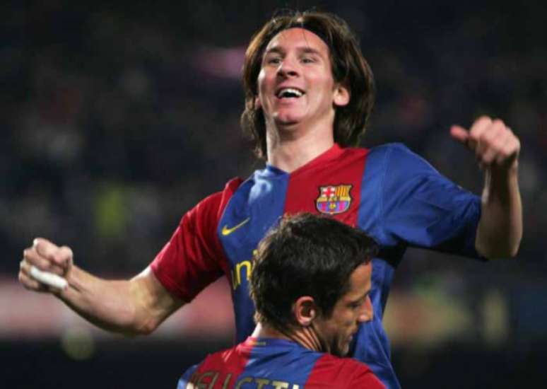 Messi quase deixou o Barcelona em 2006 (Foto: LLUIS GENE / AFP)