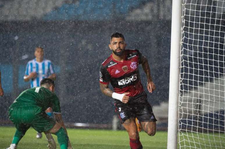 Gabigol marcou o gol contra o Racing, em Buenos Aires, na ida das oitavas da Copa (Foto: Alexandre Vidal/Flamengo)