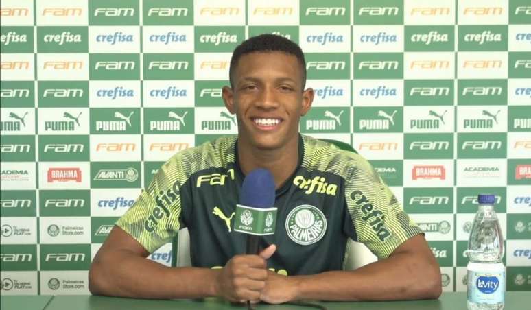 O volante Danilo tem 17 jogos pelo Palmeiras em 2020 (Foto: Reprodução/Youtube)