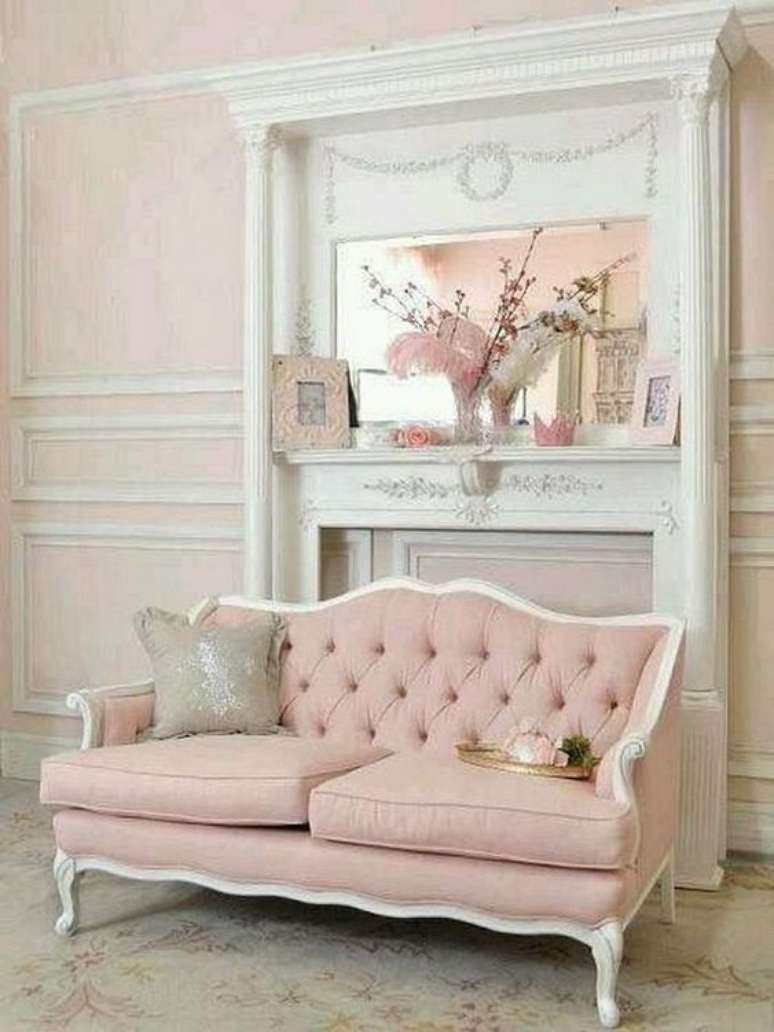 29. Sof&aacute; rosa antigo e branco &ndash; Via: Pinterest