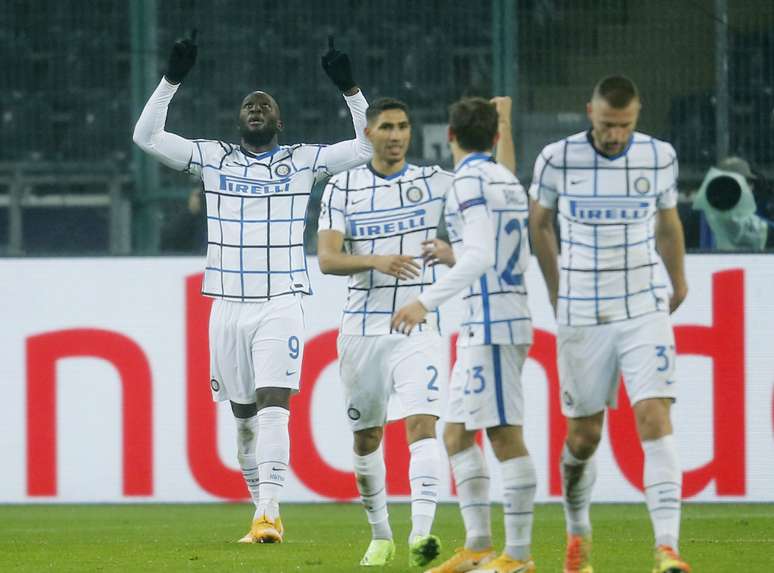 Lukaku comemora gol em vitória importante da Inter