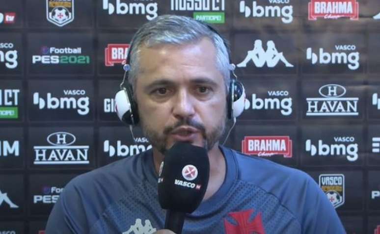 Alexandre Grasseli é auxiliar-técnico da comissão permanente do Vasco (Reprodução/VascoTV)