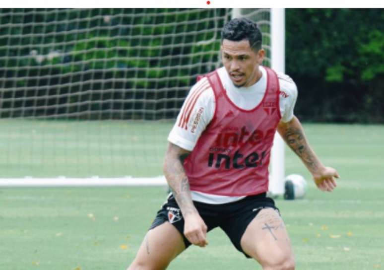 Luciano, autor de dois gols no sábado, em atividade nesta terça-feira (Reprodução/Twitter @SaoPauloFC)