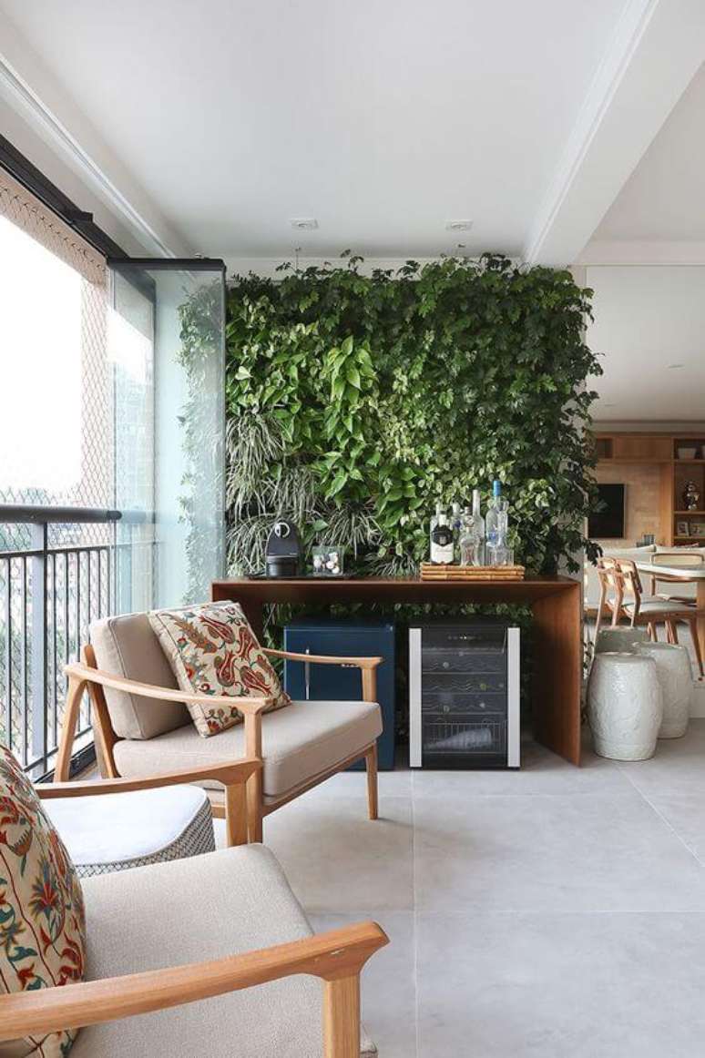 6. Jardim vertical no lugar dos quadros &ndash; Via: Casa de Valentina